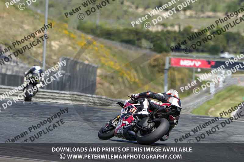 cadwell no limits trackday;cadwell park;cadwell park photographs;cadwell trackday photographs;enduro digital images;event digital images;eventdigitalimages;navarra;no limits trackdays;peter wileman photography;racing digital images;trackday digital images;trackday photos